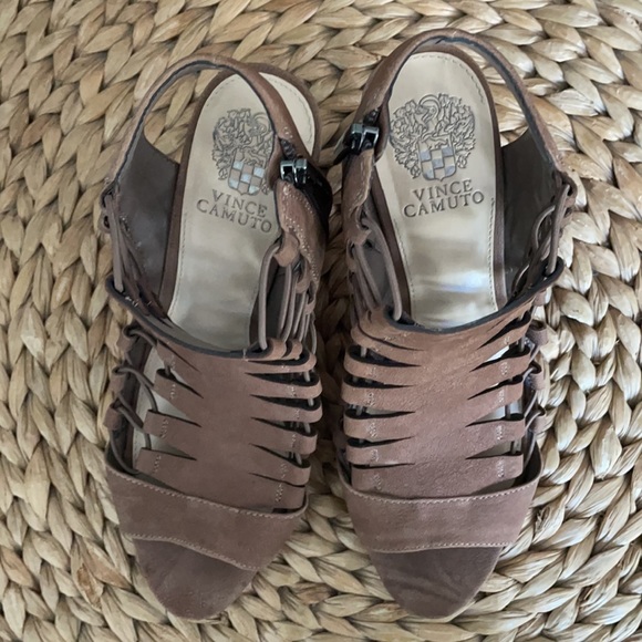 Vince Camuto Gladiator Heeled Sandles - Picture 3 of 8